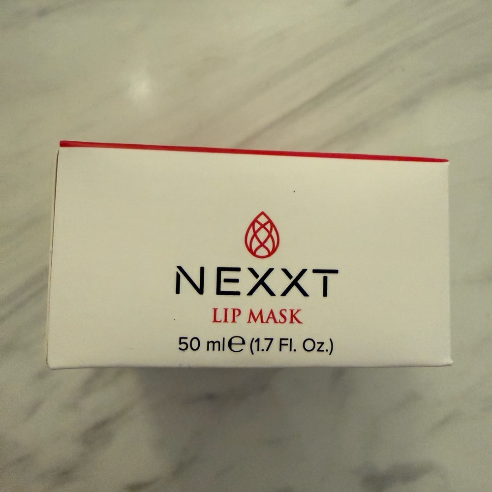 BUNDLE Nexxt Vitamin C Serum, Lip Plumper&Mask, Revive Eye Cream & Retinol Serum - Picture 6 of 10